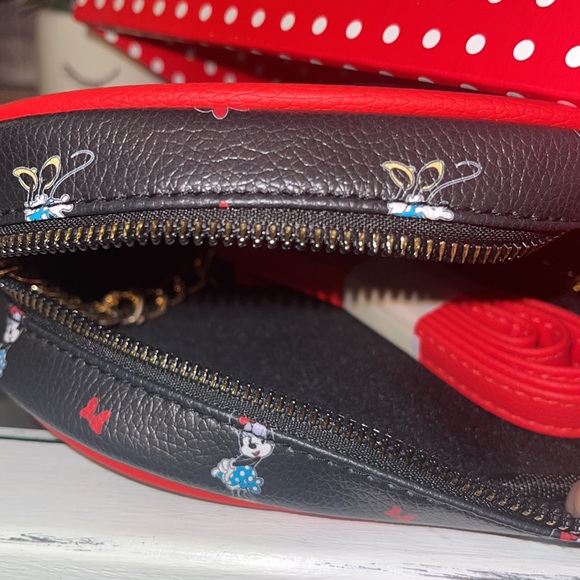 ❤️NEW!!!❤️ Minnie Mouse Camera Bag & Dangle. Excellent gift for any ages. - Picture 5 of 5